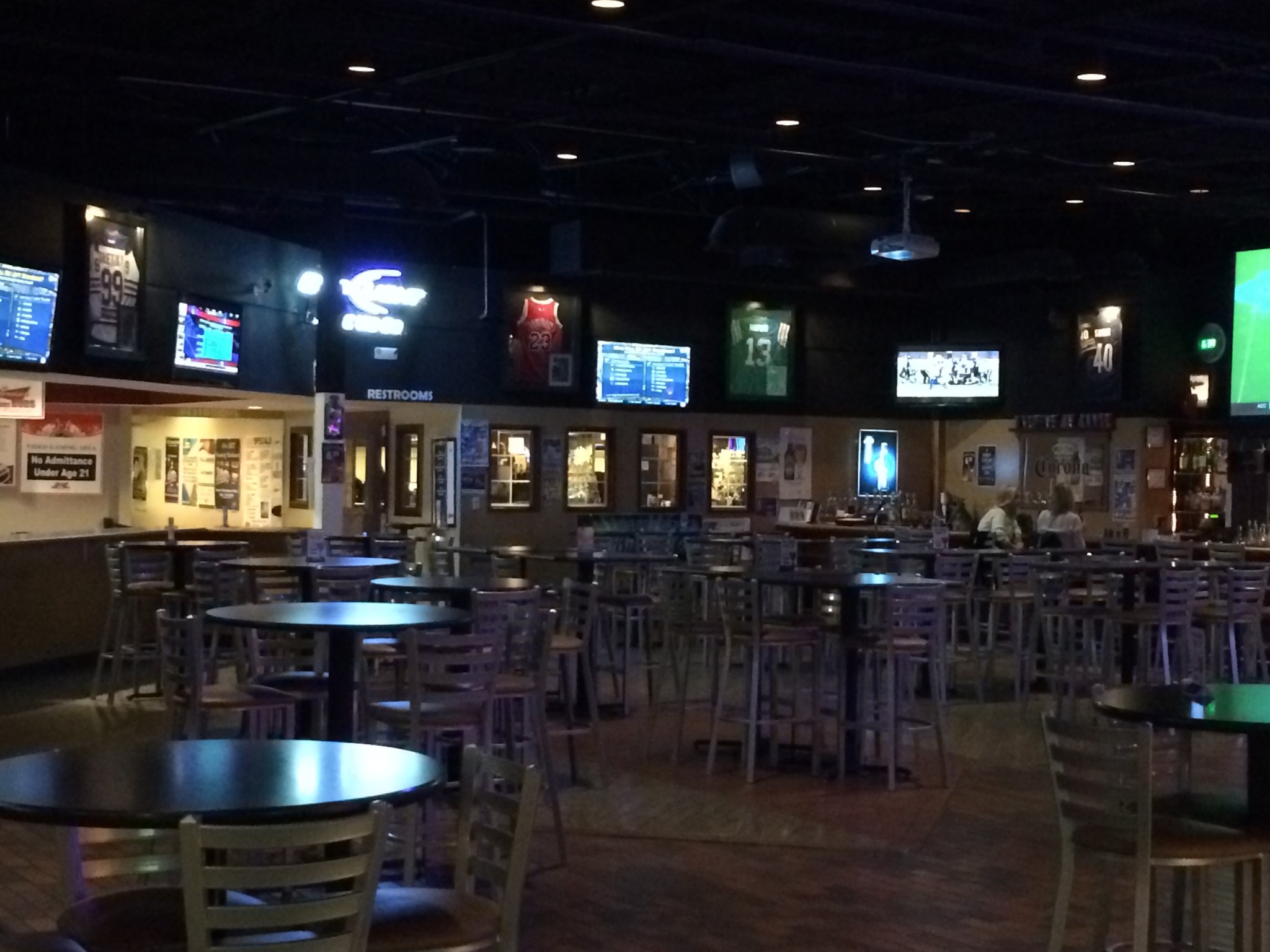 Landmark Recreation Center Hosts Rip-Roaring Fundraiser