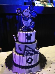 Roscoe's Mickey White Sox Cake