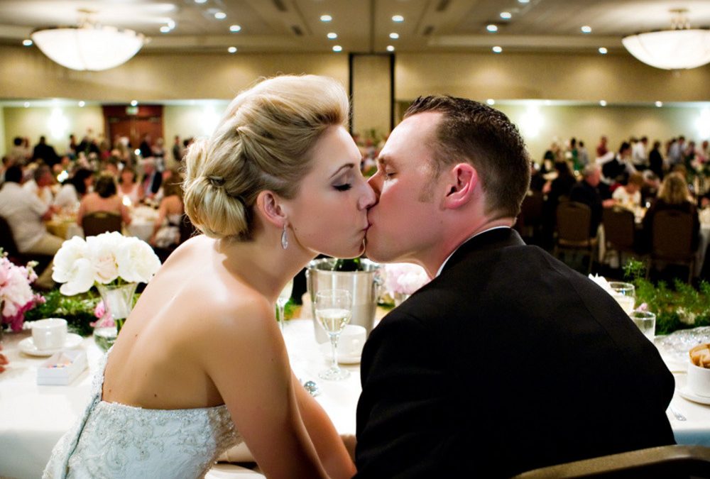 10 Great Clinking Alternatives For Weddings