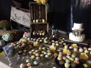 malfunction junction cupcake display