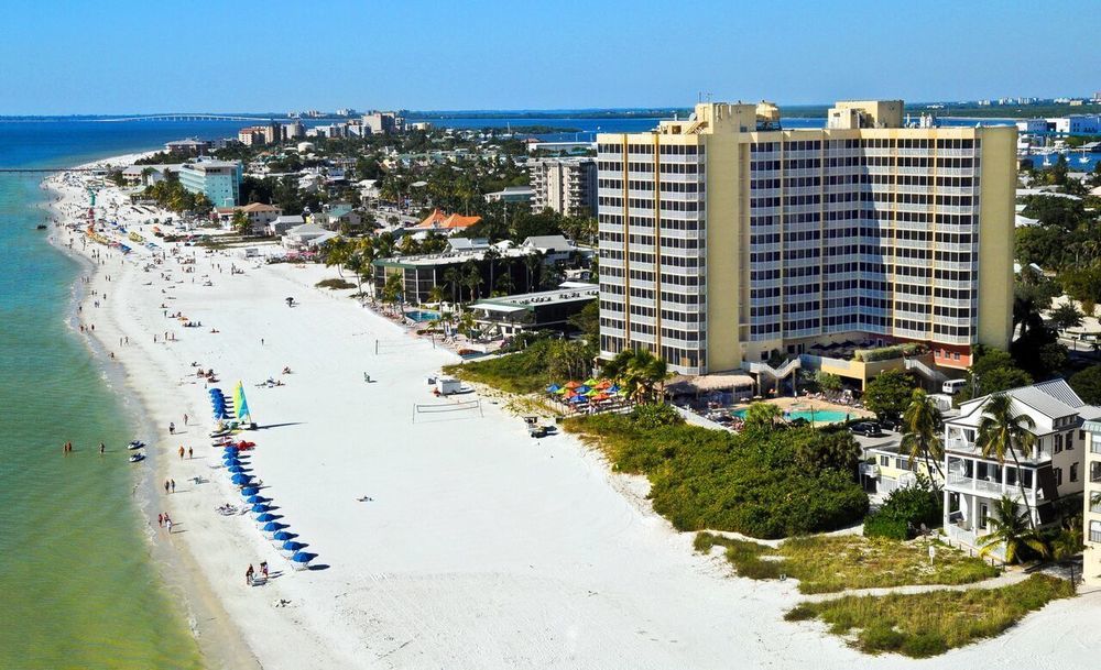 Dueling Pianos in Ft. Myers Beach!