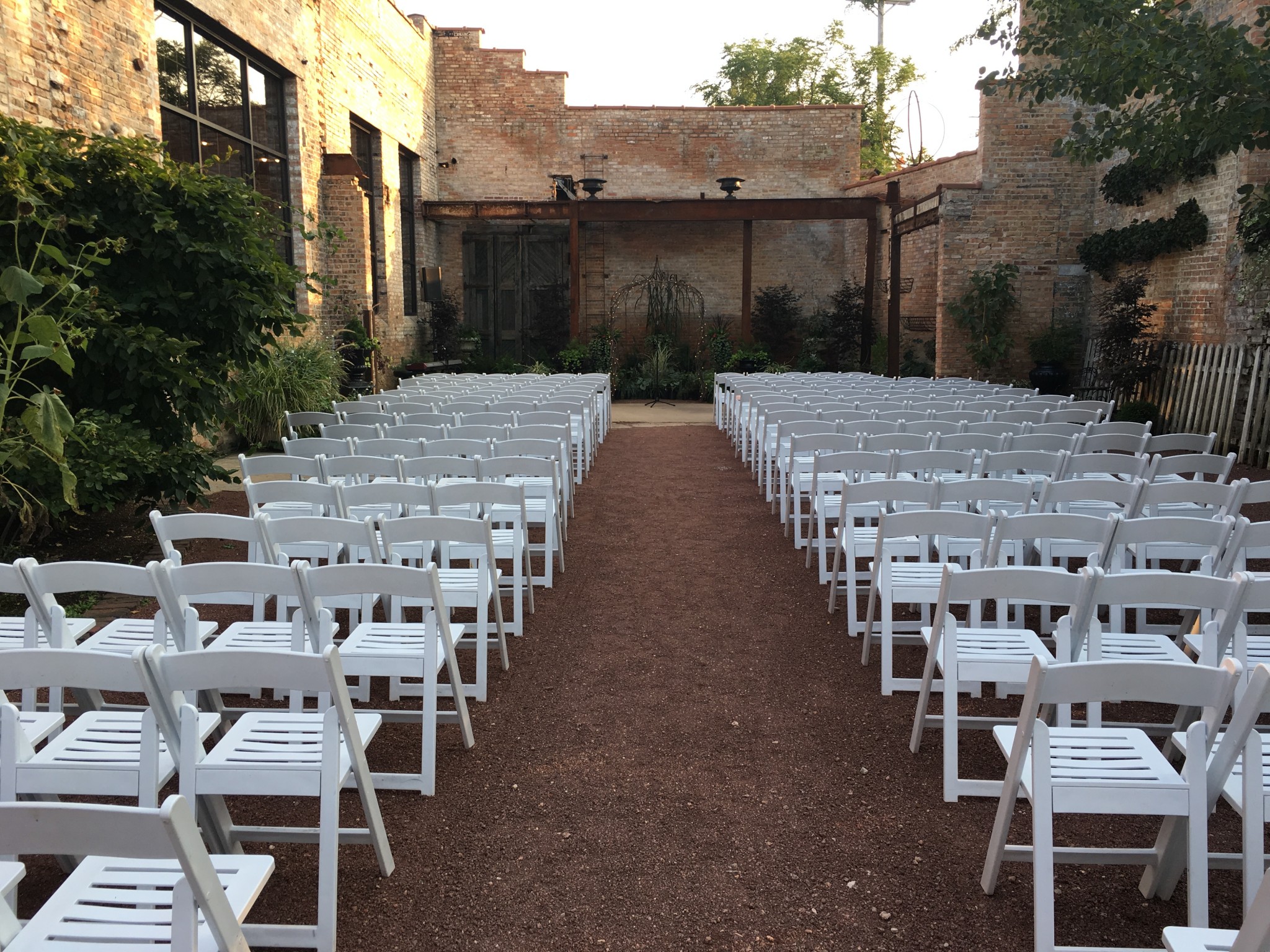 Plants And Pianos Mingle At Blumen Gardens Dueling Piano Wedding