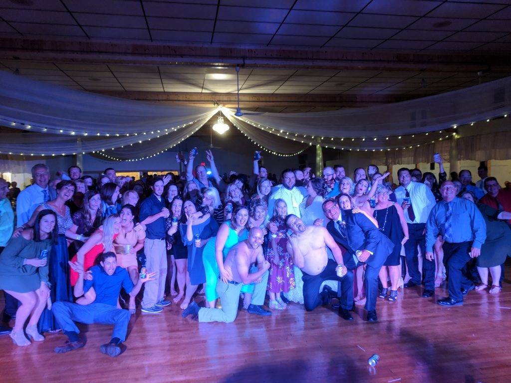 New Vienna Community Hall Wedding Felix And Fingers Dueling Pianos