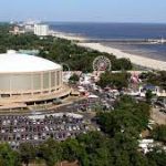 Dueling Pianos and Cheerleaders Rock the Mississippi Coast Coliseum!