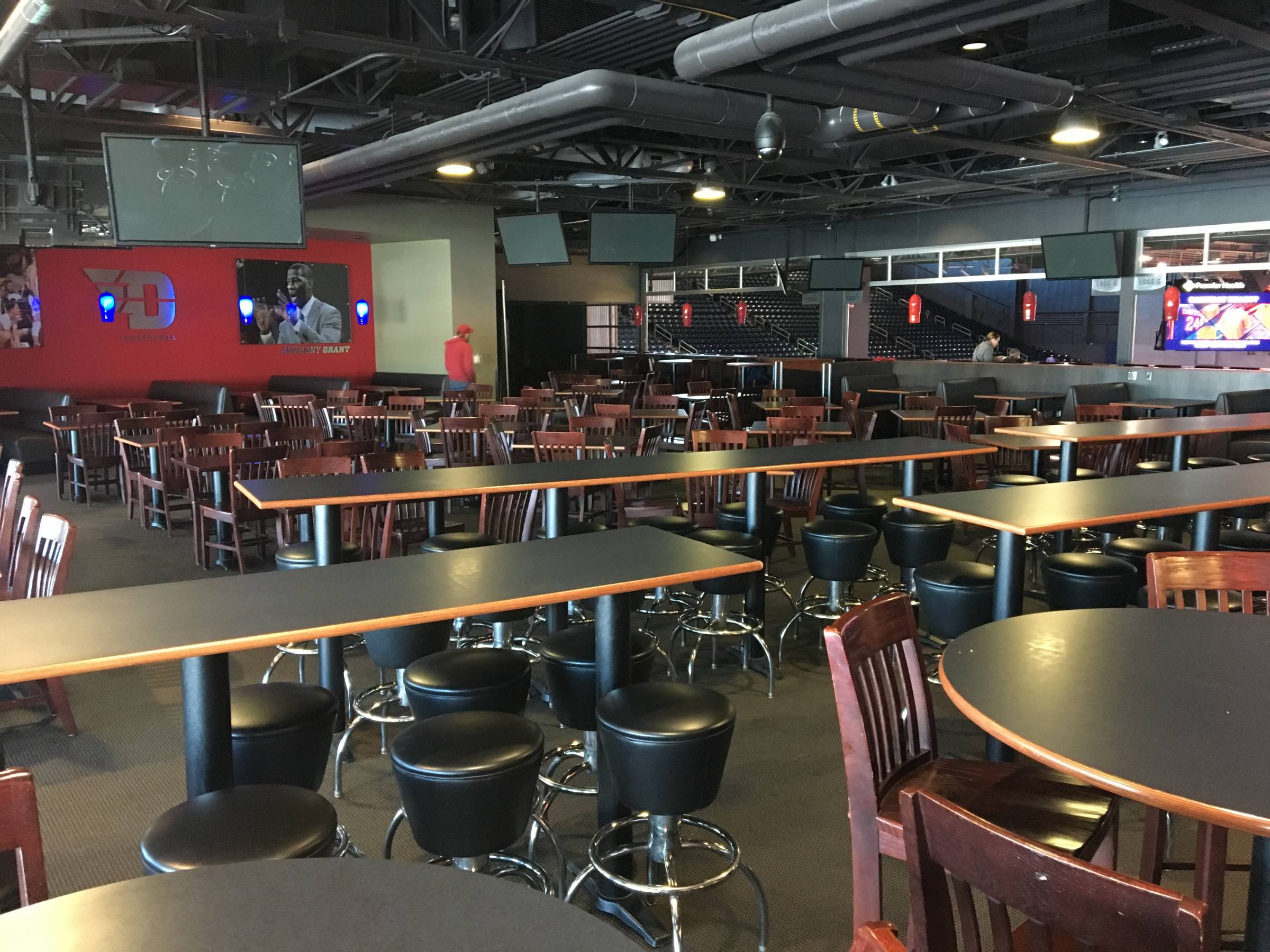 Boesch Lounge in the Dayton Arena: A Night of Dancing, Singing, and ...