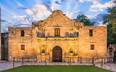 Dueling Pianos at The Alamo: A Night of Musical Magic and Memorable Outfits
