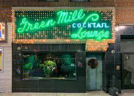 Greenmill Lounge Rocks the Night Away with Felix And Fingers Dueling Pianos!