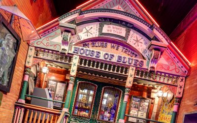 House of Blues Restaurant & Bar: A Dueling Piano Extravaganza that Will Make You Go Wham!