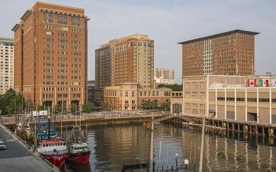 Seaport Hotel Boston’s Dueling Pianos Event: Where Wine, Sing-Alongs, and Broadway Requests Collide!