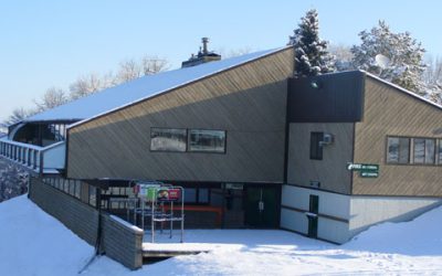 Sundown Mountain Shines with Felix And Fingers Dueling Pianos at Abby and Austin’s Wild Wedding