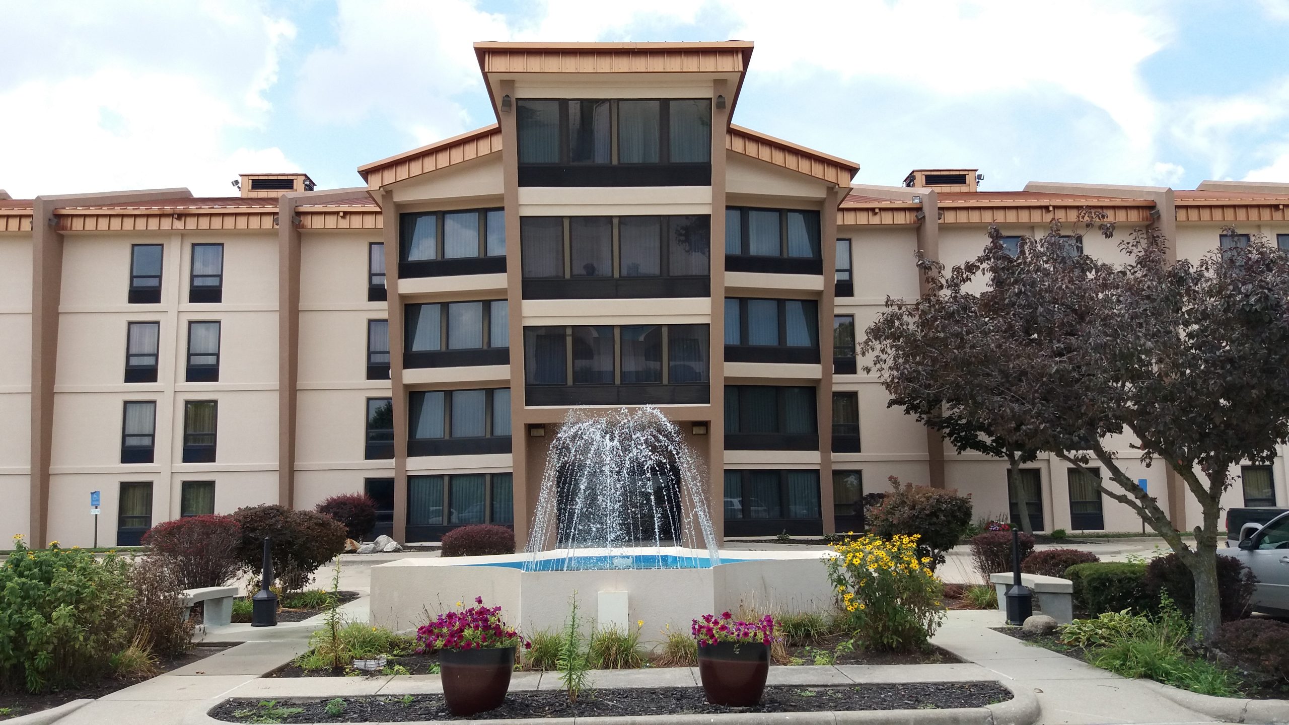 Dueling Pianos Rock the Decatur Conference Center and Hotel A Night of Music and Merriment