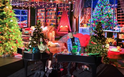 Coastal Creative’s Warehouse Wonderland: Felix And Fingers Dueling Pianos Holiday Party