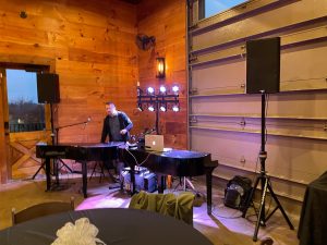 Felix And Fingers Dueling Pianos performing at The Berry Barn on 2023-12-01