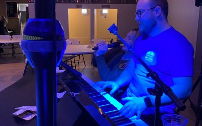 A Snowstorm, Sing-Alongs, and Fundraising Fun: Felix And Fingers Dueling Pianos Rock Rural Life Club!