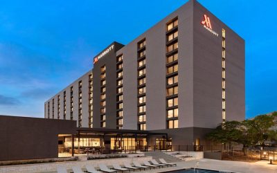 Marriott Airport San Antonio Rocks to the Beat of Felix And Fingers Dueling Pianos!