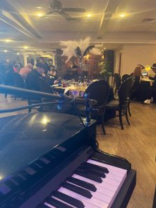 Pompano Steakhouse Dueling Pianos Holiday Celebration