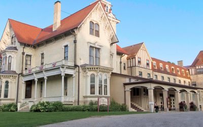 Unveiling the Wild Side: Dole Mansion’s Dueling Pianos Wedding Extravaganza