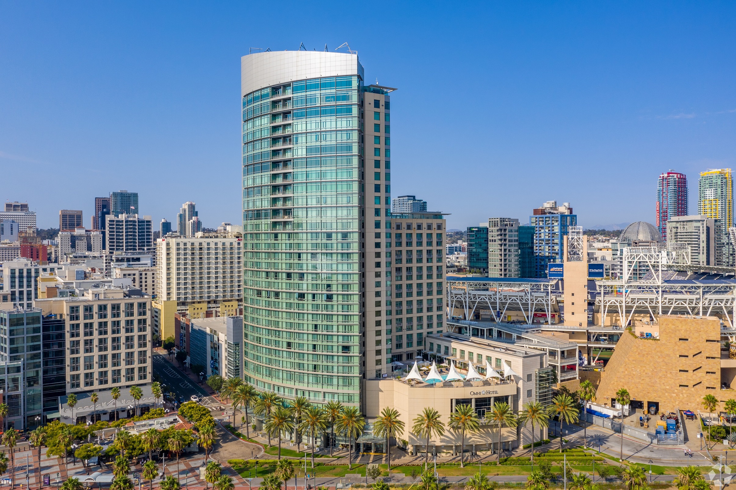 Harmonies and High Spirits: Omni San Diego Hotel's Dueling Pianos 