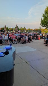 Grand Dominion Dueling Pianos Patio Party