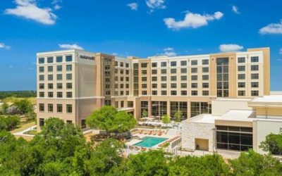 Harmonious Night at Sheraton Austin Georgetown Hotel & Conference Center: Dueling Pianos and a Packed Dance Floor