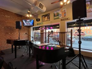 Felix And Fingers Dueling Pianos performing at Doolittle's on 2024-02-10