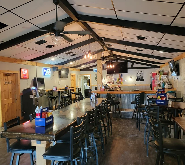Hilltop Bar & Grill Dawnson MN: A Dueling Piano Extravaganza with Mouthwatering Steaks!