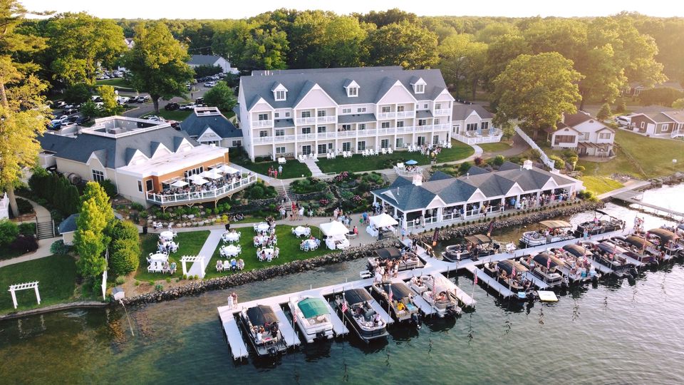 A Serenade of Keys: Dueling Pianos Meet Lakeside Elegance at Bay Pointe Inn