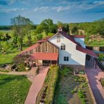 Winery at Bull Run’s Unforgettable Corporate Night: “Defying Gravity” and Dueling Pianos Delight Winery at Bull Run
