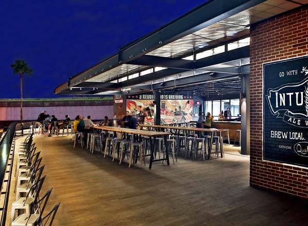 Melodies and Mingle: An Unforgettable Night of Dueling Pianos at Intuition Aleworks