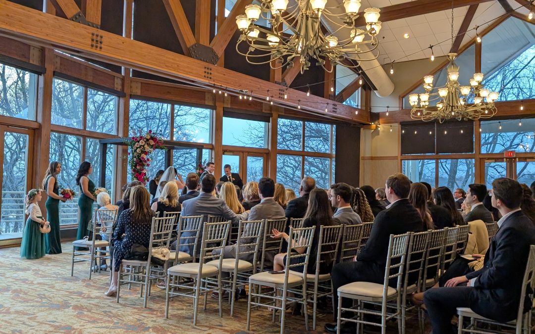 Eagle Ridge Echoes with Dueling Pianos: A Night of Unforgettable Melodies and Canine Dance Moves!
