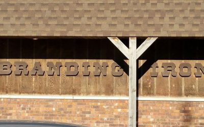 A Harmonious Hoedown: Dueling Pianos and Hobby Horses at The Branding Iron