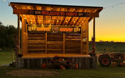 Harmonicas, Dueling Pianos, and Grazing Cows: An Unforgettable Night at Hoops Sports Bar and Grill