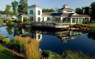A Symphony of Love and Laughter: Dueling Pianos Light Up Swan Lake Resort