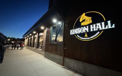 Silver Jubilee Shines at Edison Hall: A Dueling Piano Extravaganza
