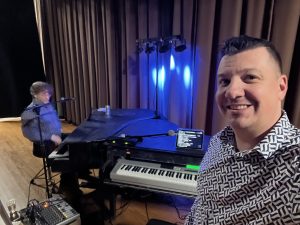 Felix And Fingers Dueling Pianos performing at Nielson Community Cneter on 2025-03-29