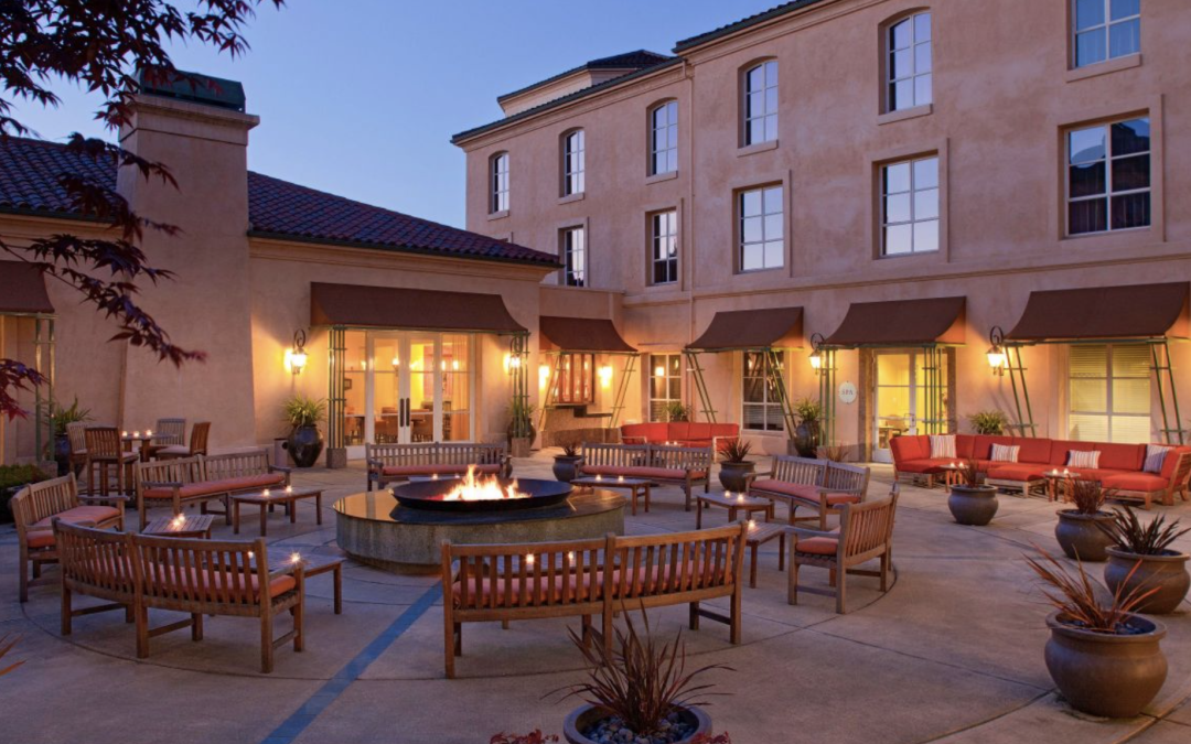 Dueling Pianos Unleashed: A Harmonious Night at Hyatt Regency Sonoma Wine Country