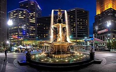 A Night of Perfect Harmony: Dueling Pianos Meet Cincinnati’s Fountain Square