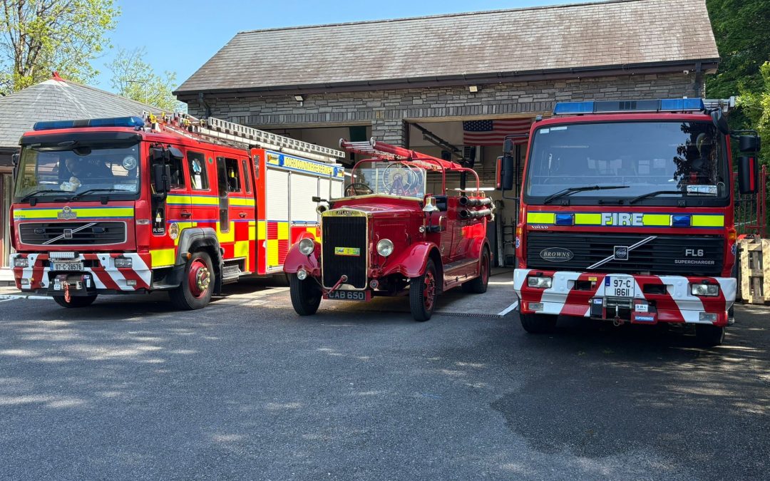 A Melodious Duel on the Dock: Dueling Pianos at Kinsale Market and Volunteer Fire Department