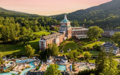 Harmony and Rivalry: Dueling Pianos Ignite a Battle of the States at Omni Homestead Resort