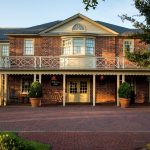 Williamsburg_Lodge_Exterior
