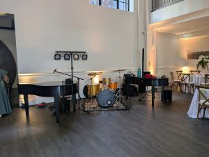 Felix And Fingers Dueling Pianos performing at 1208 Washington Place on 2025-06-21