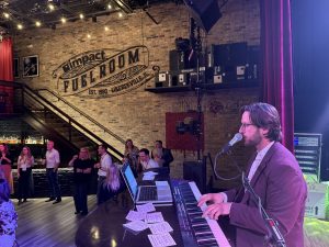 Felix And Fingers Dueling Pianos performing at Austin's Fuel Room on 2025-06-03
