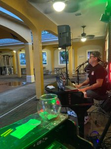 Felix And Fingers Dueling Pianos performing at Gold Lion Bar and deli on 2025-06-19
