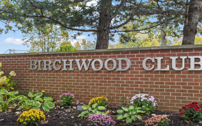 An Evening of Dueling Pianos at Highland Park’s Hidden Gem: The Birchwood Club