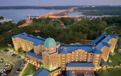 A Symphony of Keys and Laughter: Dueling Pianos Ignite Renaissance Shoals Hotel & Spa