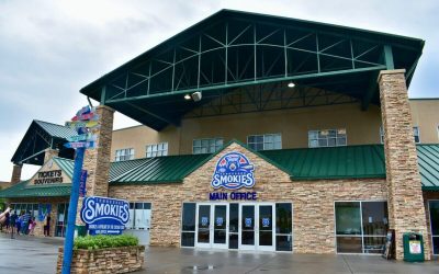 Felix and Fingers Dueling Pianos: A Grand Slam Performance at Tennessee Smokies Stadium