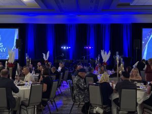 Dueling pianos at Palm Beach Gardens PGA National Resort igniting a fun corporate event
