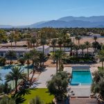 Cache Estate Shines with Chic Old Hollywood Glamour and Oscar Statues: A Corporate Night with Dueling Pianos Cache Estate