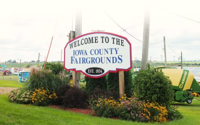 Iowa County Fair Dueling Pianos: We Had Some Swifties Who Requested Taylor Swift!