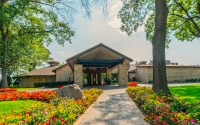 Briar Ridge Country Club’s Dueling Pianos Magic – “The outdoor setup is such a lovely patio experience for everyone